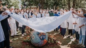 Se realizó un homenaje al personal sanitario y de seguridad por su tarea en la lucha contra el Covid