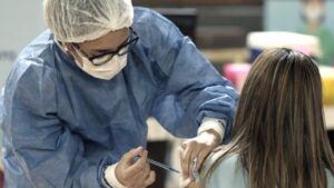 La OMS aprobó el uso de emergencia de la vacuna Covaxin