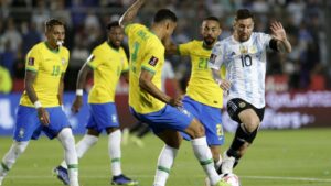 Argentina se metió en Qatar 2022 tras igualar con Brasil