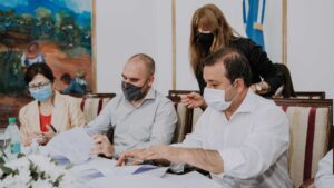 Firman convenio de asistencia financiera para Misiones