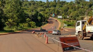 Corte de media calzada en avenida Guayaba en Oberá por obras viales