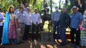 Tránsito Cocomarola ya tiene su monumento en Oberá