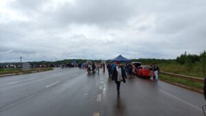 Docentes cortan la Ruta Nac. 12 en el acceso a Posadas