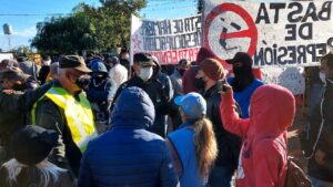 Diferentes cortes de ruta en toda la provincia