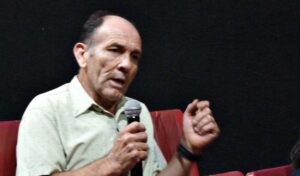 Carlos Acuña: “Le pido que active los playones deportivos”