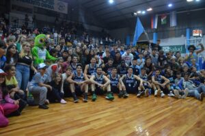 Triunfazo Celeste, que va contra el verde en play-off