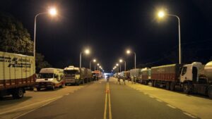 Camioneros levanta la medida de fuerza tras acordar una mesa de diálogo