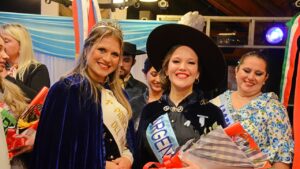 El Centro Cultural Argentino presentó a su nueva Paisana