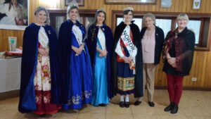 Los nórdicos presentaron a su Reina 2022 en el Midsommar