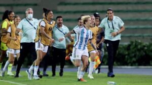 Argentina le ganó 3-1 a Paraguay y se clasificó al Mundial femenino 2023