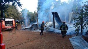 Investigan un incendio en Panambí: Fueron consumidos un galpón y un vehículo