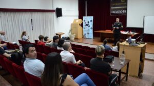 Se realizaron charlas sobre técnicas de seguridad preventivas y activas en Oberá