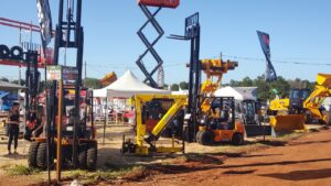 Con cerca de 400 stands y más de 500 expositores, comenzó la Feria Forestal Argentina