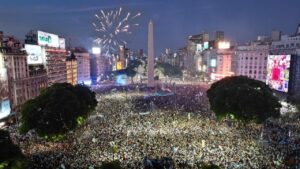Misiones propone reconocer a la hinchada argentina como la más grande del planeta