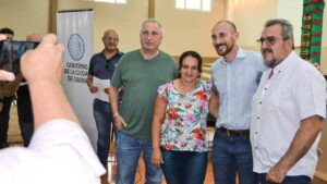 Vecinos de Cien Hectáreas recibieron sus títulos de propiedad