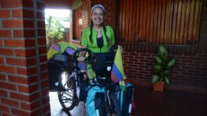 De Medellín a Ushuaia en bici, pero con una parada en Oberá