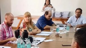 Reunión en la CELO sobre obras de cloacas en Villa del Parque