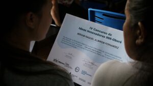 Ganadores del IV concurso de Ideas Innovadoras recibieron oficialmente sus premios