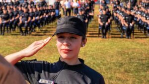 Se graduaron 348 agentes diplomados en seguridad que estarán al servicio de los misioneros