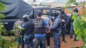 La policía desarticuló un punto de venta de drogas en Oberá