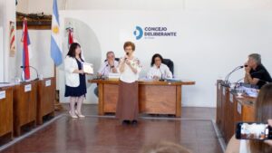 Entregaron un reconocimiento a la Cónsul Rusa Zenona Arciuch de Zabczuk