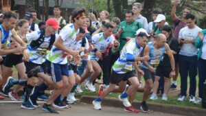 Agustín Da Silva y Jessy Klingbeil, ganadores de la 39a Maratón del Inmigrante