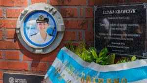 Sentido homenaje a Eliana Krawczyk, la submarinista obereña