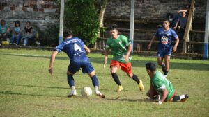 Atlético Iguazú dio el paso a lo alto del torneo Apertura