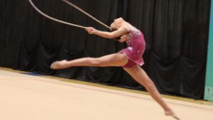 La obereña Delfina Steciuk logró dos medallas de bronce en el Sudamericano de Gimnasia Rítmica