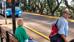 Encuesta señala un 95% de afectados por el recorte de colectivos