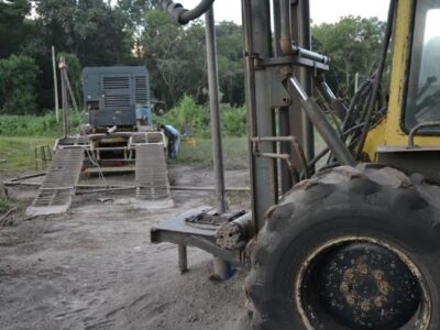 Nuevo pozo de agua para mejorar el suminstro de los vecinos del KM 0