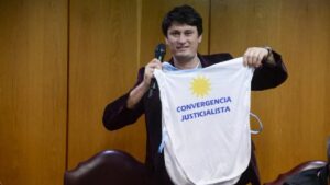 «Ya no seremos más furgón de cola de la renovación»