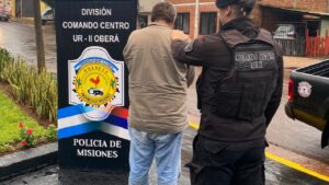 Detuvieron a los padres de una adolescente por un supuesto abuso sexual