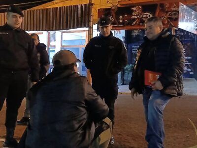 Operativo Frío: recorren las calles obereñas para ayudar a personas en situación de calle