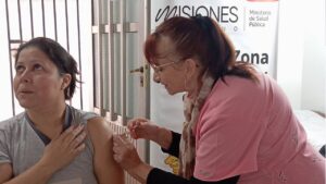 Salud recuerda la importancia de completar la vacunación antigripal y el calendario obligatorio