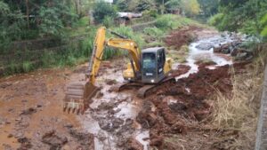 Limpian sectores críticos del arroyo Mbotaby para enfrentar futuras lluvias intensas