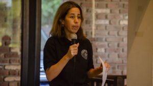 «Es grave es que terminenos denunciando a quienes nos deberían cuidar y controlar»