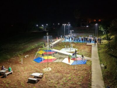 Villa Lindstrom inauguró su primera plaza después de años de gestiones vecinales