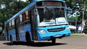 Vecinos de Colonia Guaraní denuncian cobros excesivos en el boleto de transporte urbano